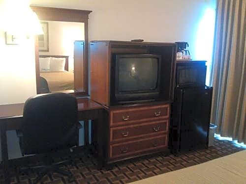 Days Inn by Wyndham Birmingham AL