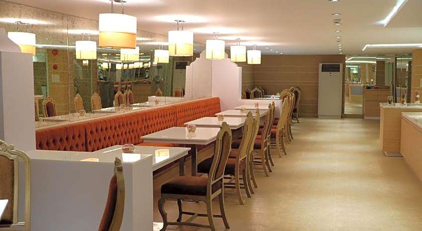 Methavalai Residence