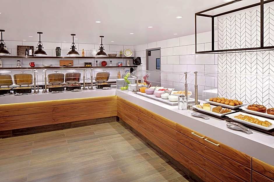 Embassy Suites by Hilton Boston Marlborough