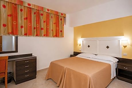 Economy Double or Twin Room