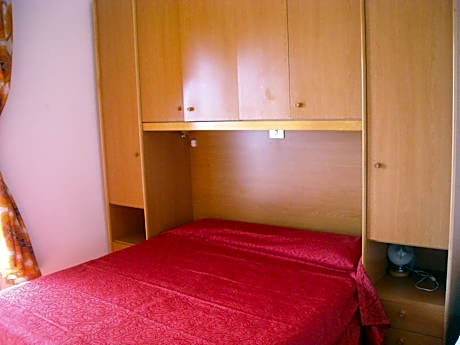 One-Bedroom Apartment (4 Adults)