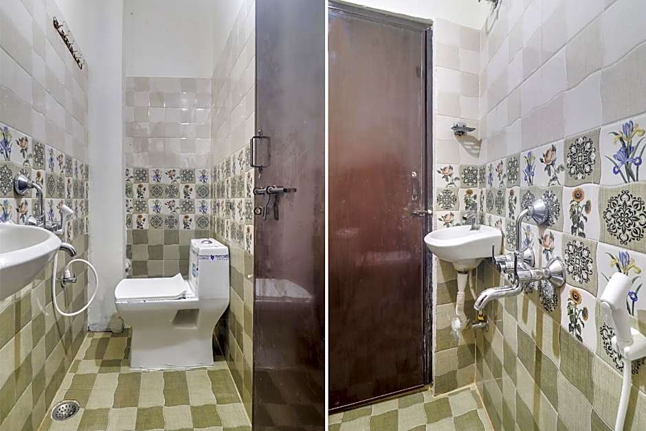 Collection O Hotel SBR Kondapur Near RTO office