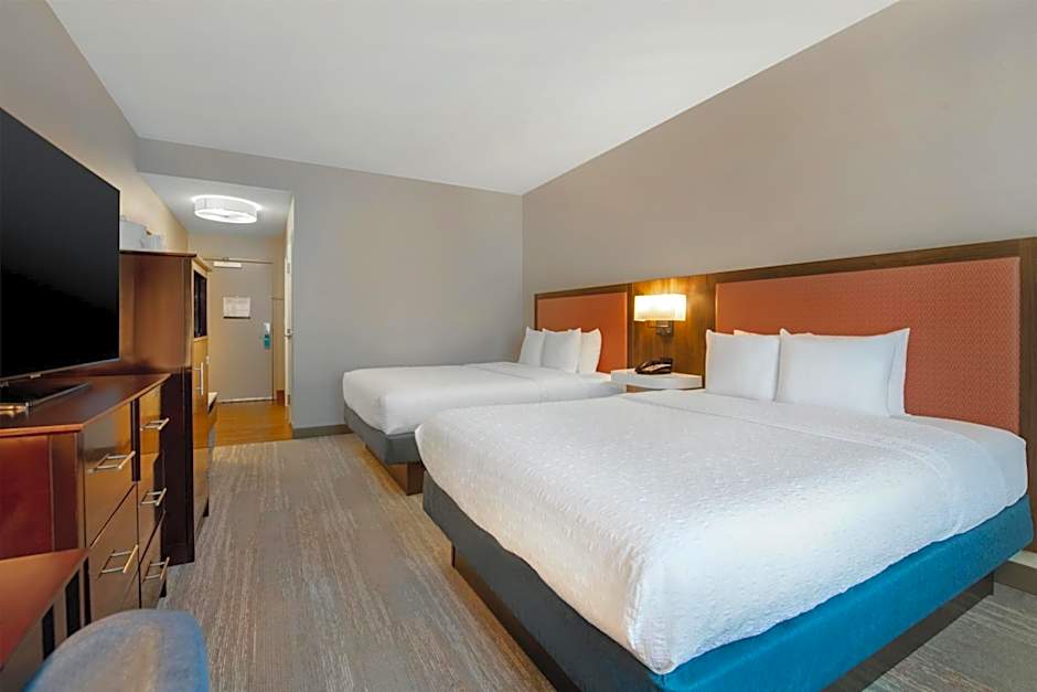 Hampton Inn By Hilton & Suites Harvey