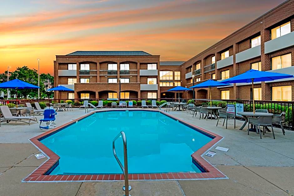 Comfort Suites Chesapeake - Norfolk