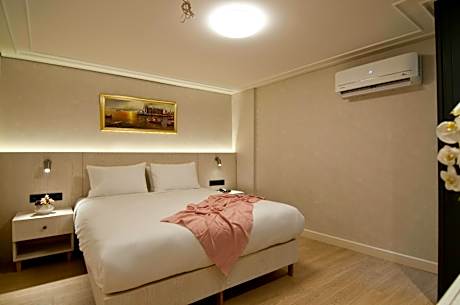 Economy Double or Twin Room