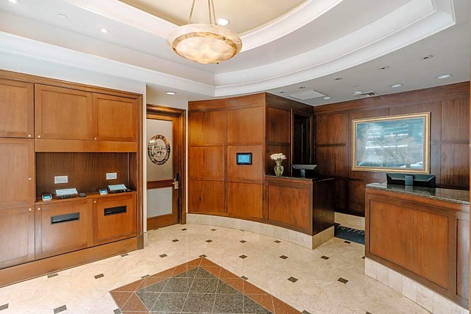 Club Quarters Hotel in Boston