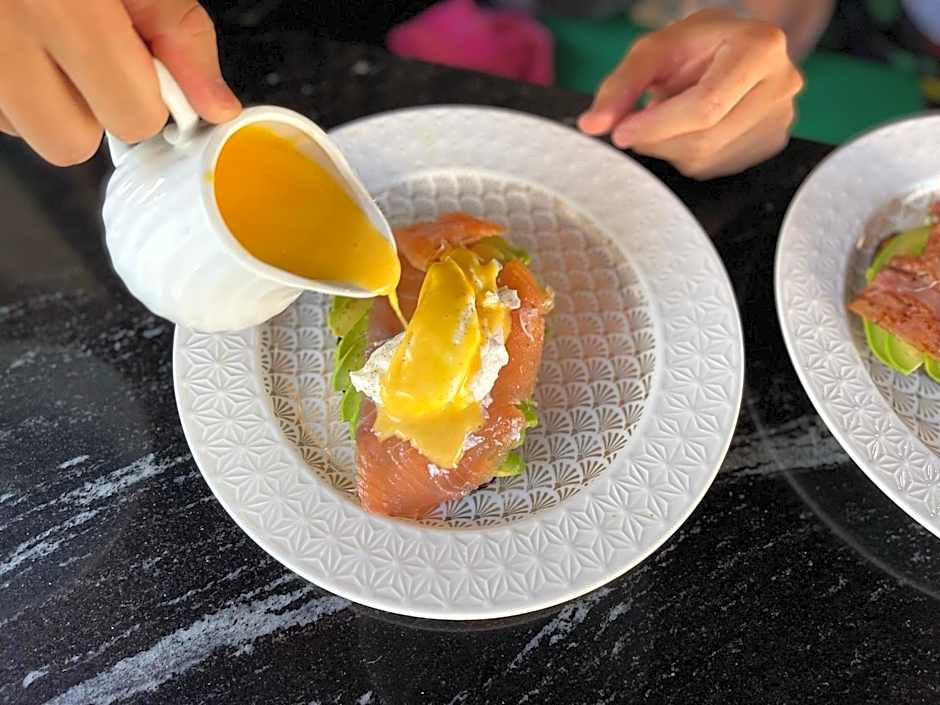 TenSuites - Adults Only