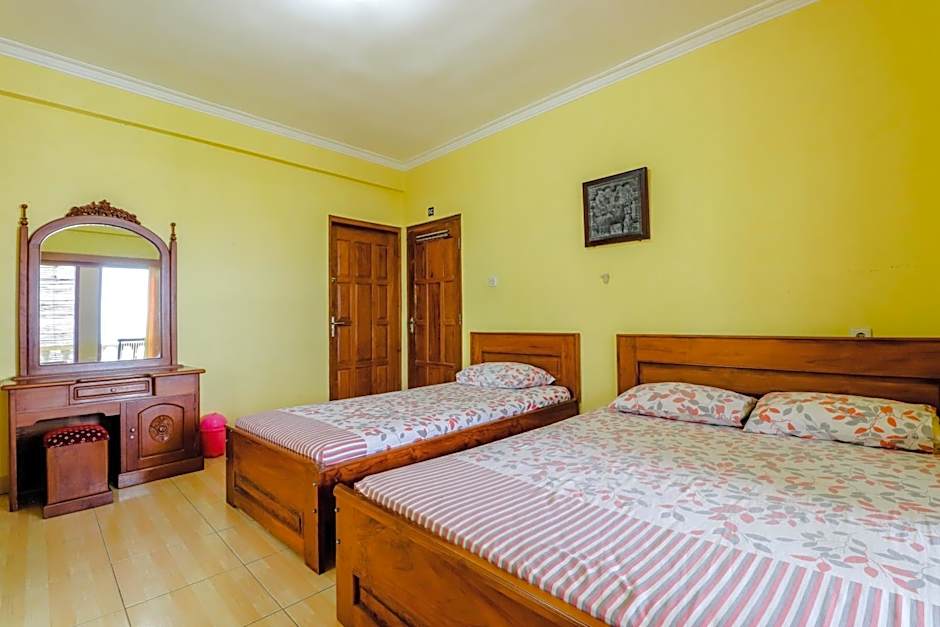 Adinda Beach Hotel and Villa