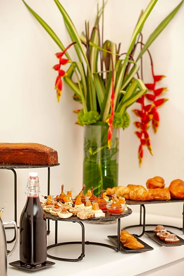 Noom Hotel Abidjan Plateau