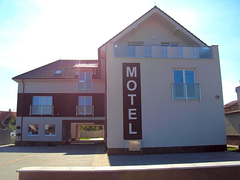 Motel Senec