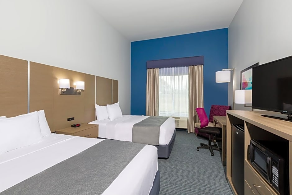 Days Inn & Suites by Wyndham Houston NW Cypress