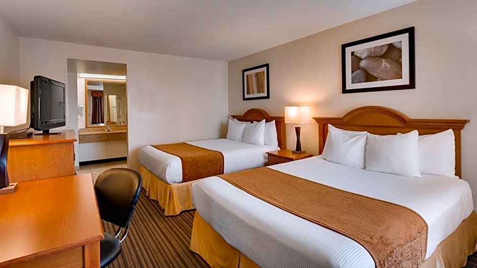 Best Western War Bonnet Inn