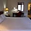 Queens Inn Anaheim