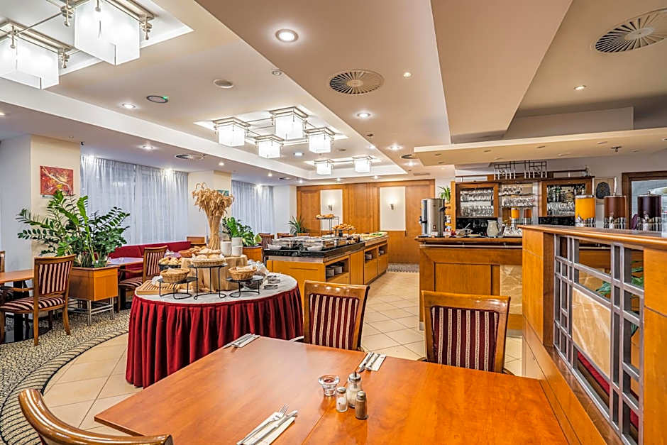 Ramada Prague City Center