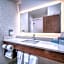 Holiday Inn Express & Suites Brandon By IHG