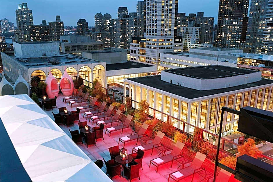 Empire Hotel