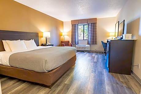 King Room - Non-Smoking