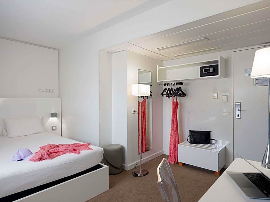 Ibis Styles Menton Centre