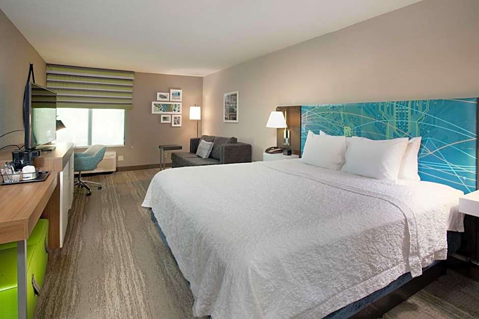 Photo 1 of 3 of 1 King Bed with Sofabed