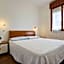 Apartment for 6 People With Shared Pool Close to the Sea - By Beahost Rentals