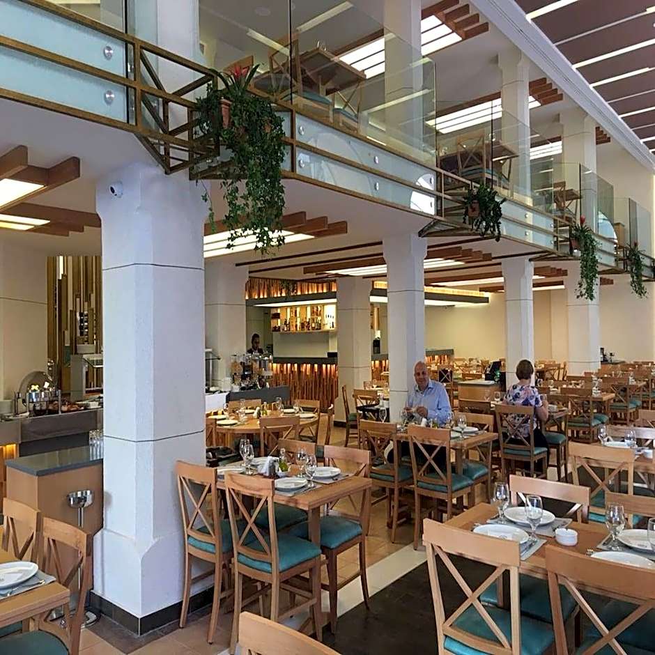 Golden Tulip Serenada Hamra Hotel