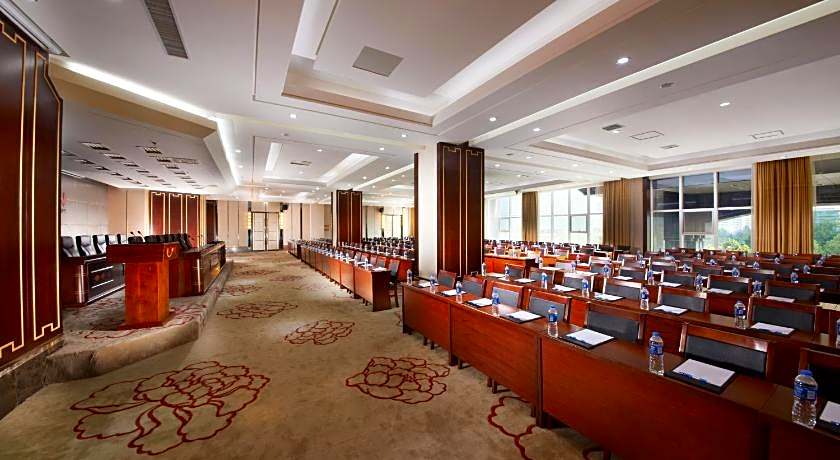 Holiday Inn Express Luoyang City Center By IHG