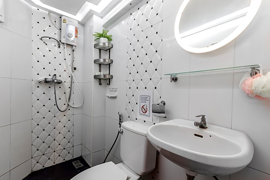 Family Hub@Pratunam 2-Group 4 Min 3n FREE Airport