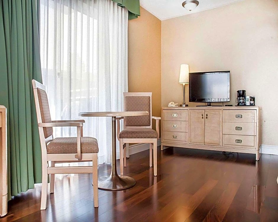Quality Hotel Fallsview Cascade