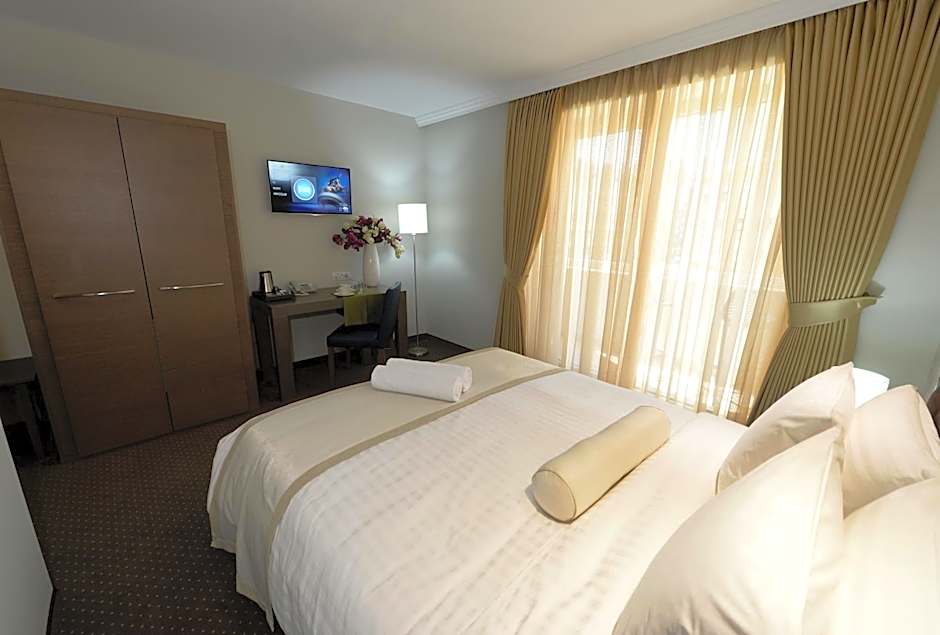 Alexandar Square Boutique Hotel