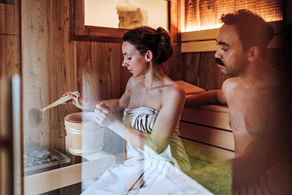 FAVAI HILLS your secret hideaway