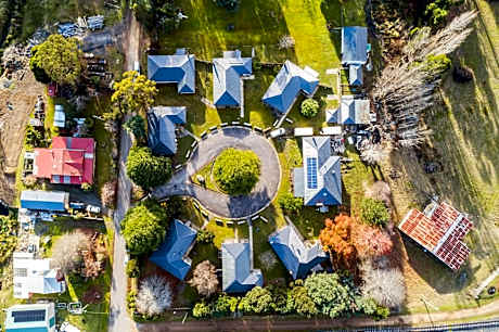 Giants Table and Cottages