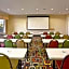 La Quinta Inn & Suites by Wyndham Rochester Mayo Clinic S