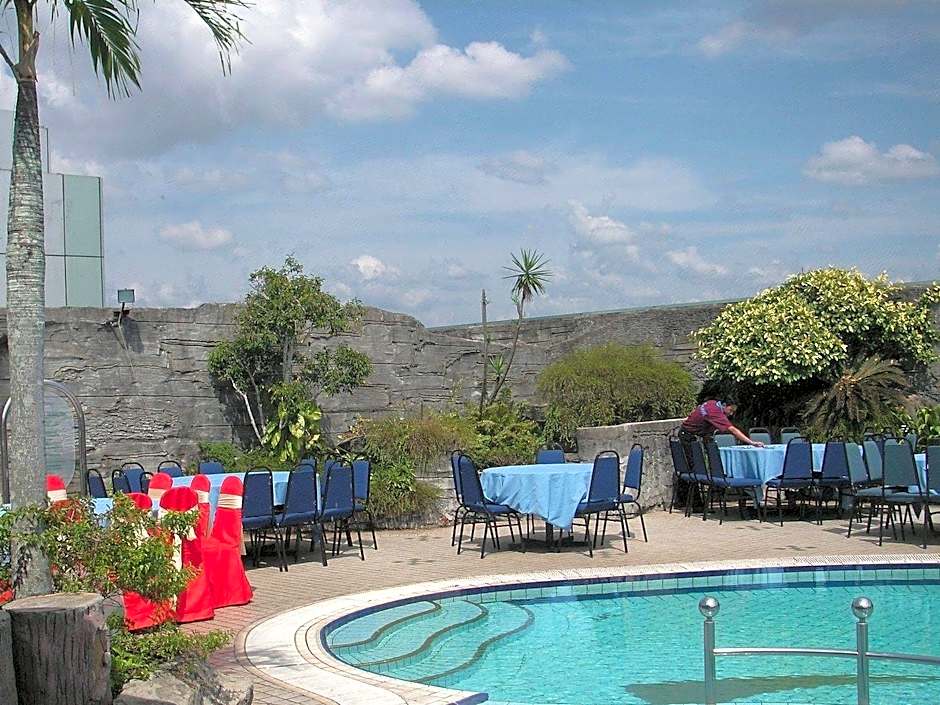 Emerald Puteri Hotel