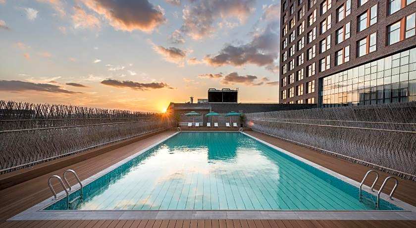 Novotel Shanghai Clover