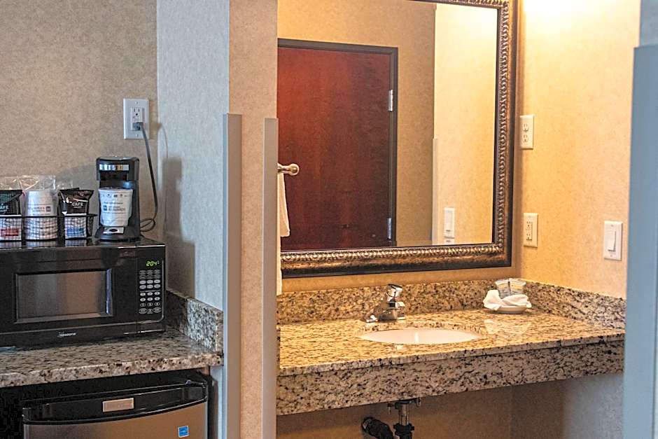 Best Western University Inn & Suites