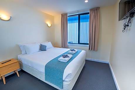 One Bedroom Apartment