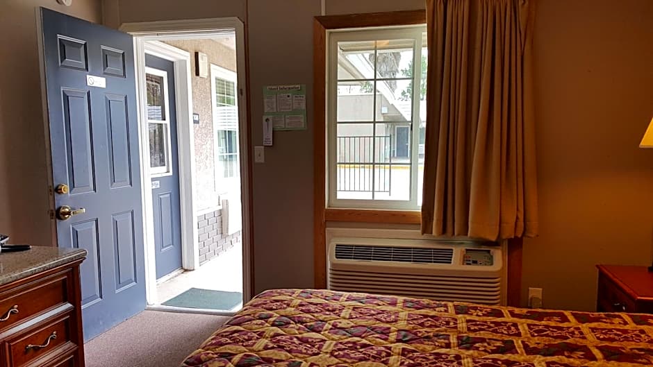 Pacific Motel