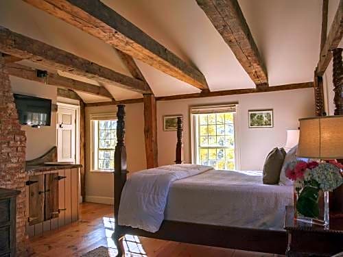 Three Chimneys Inn