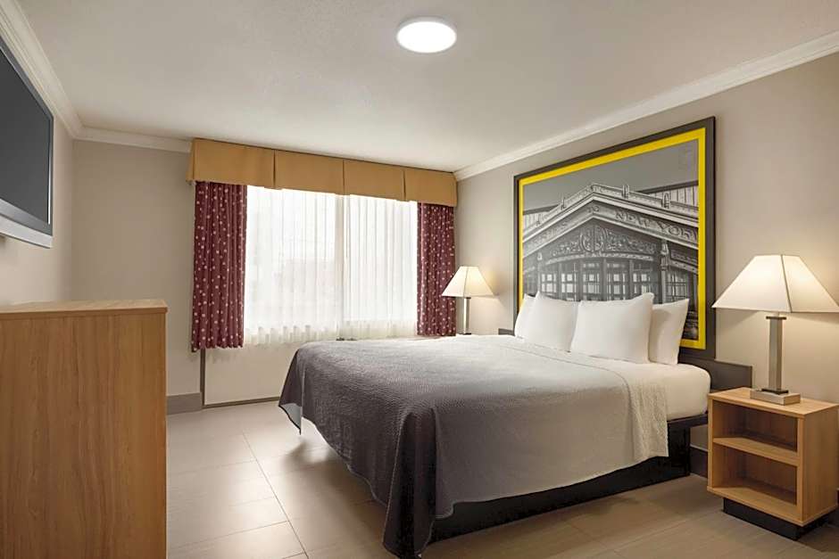 Super 8 by Wyndham Meadowlands