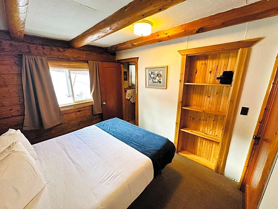 Ute Bluff Lodge, Cabins and RV park