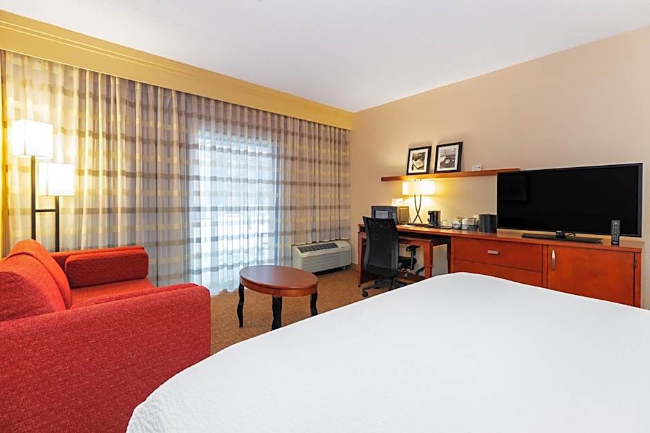 Courtyard by Marriott Toledo Airport Holland