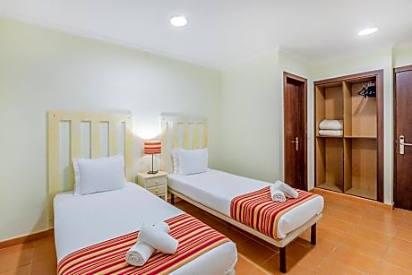 Twin Room with Private Bathroom