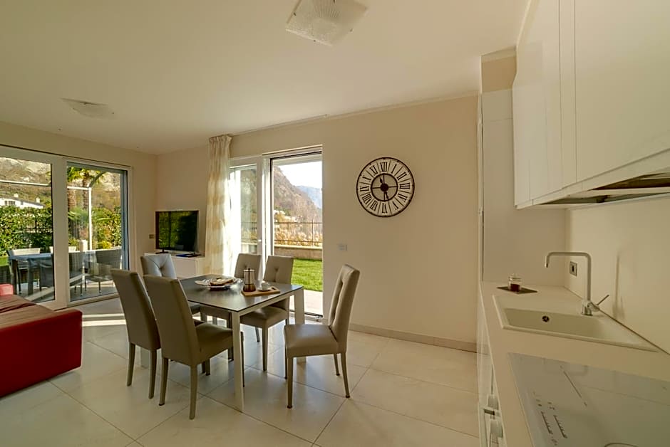 Yachting Residence - Private Dock, Lake Access & SPA