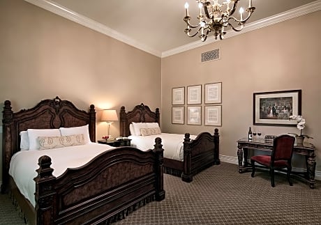 Premium Double Queen Suite