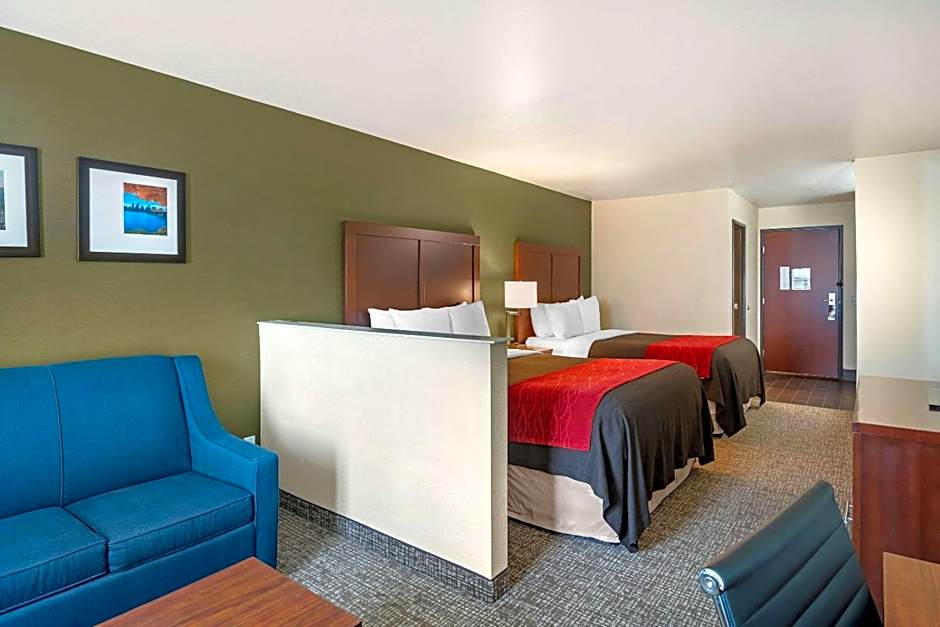 Comfort Inn & Suites Salem Northeast