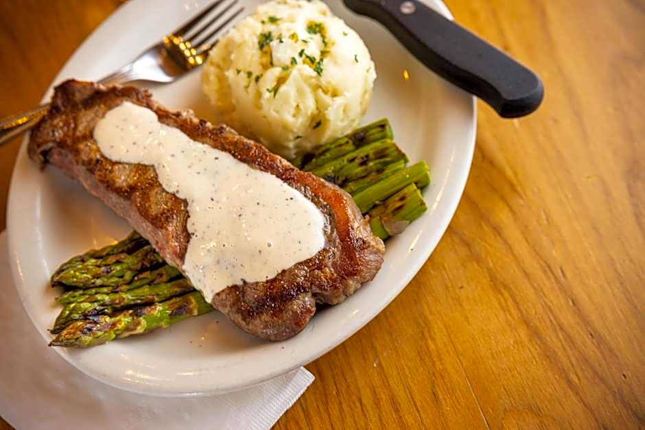 Amish View Inn & Suites