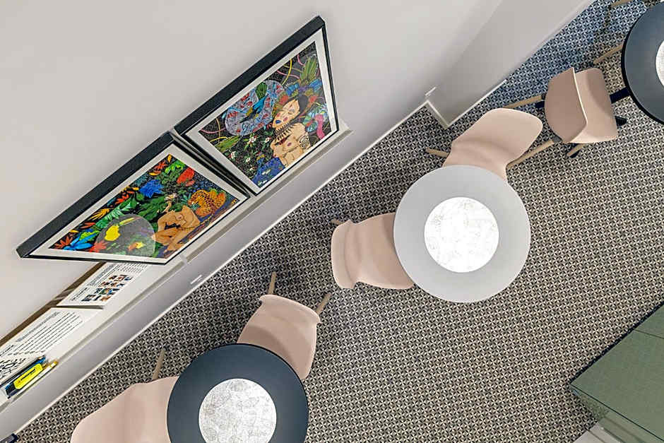 Art & Comfort Rooms