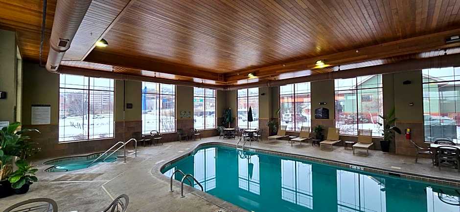 Canal Park Lodge