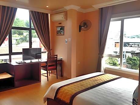 Twin Room with Mountain View