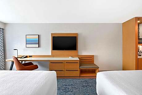 Queen Room with Two Queen Beds - Hearing Accessible